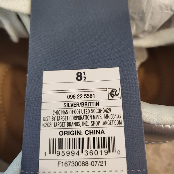 NWT taupe athletic shoes with silver accents - Picture 5 of 5